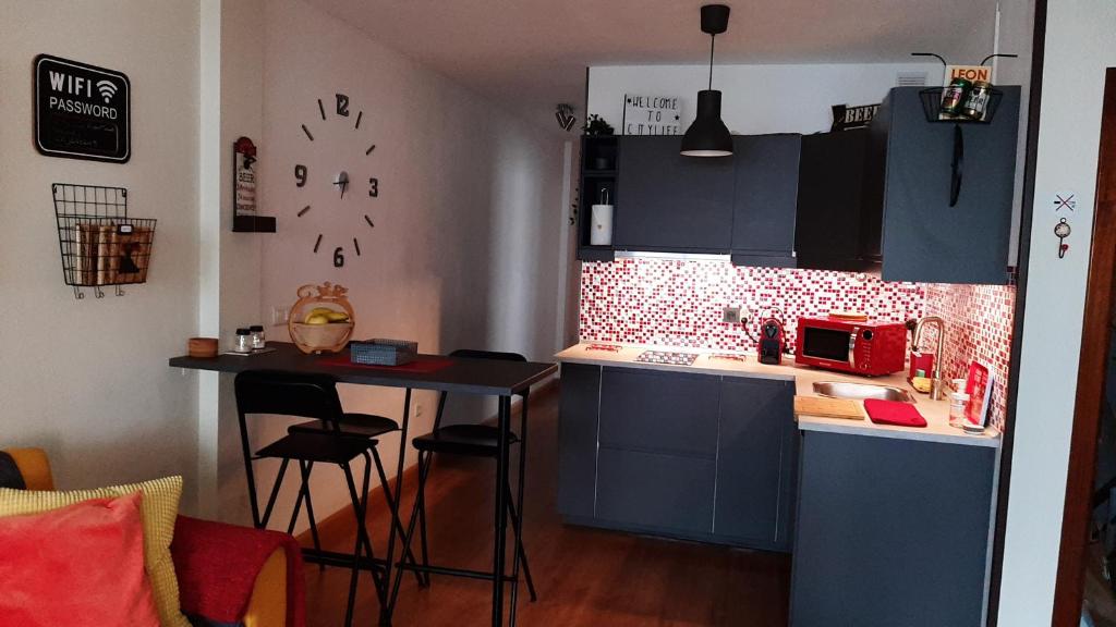 Kuchyňa alebo kuchynka v ubytovaní City Life Arrecife Apartment