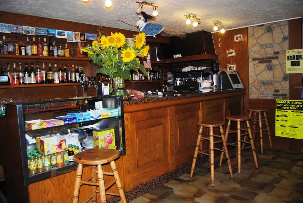 Lounge nebo bar v ubytování Albergo Genzianella