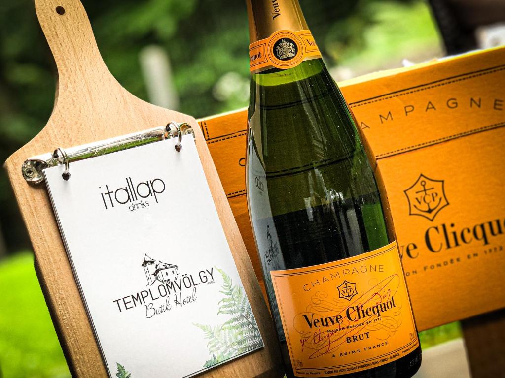 Nápoje v ubytovaní Templomvölgy Butik Hotel Mátrakeresztes