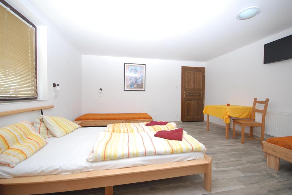Areál Přístav - Vierpersoonskamer Met Eigen Externe Badkamer