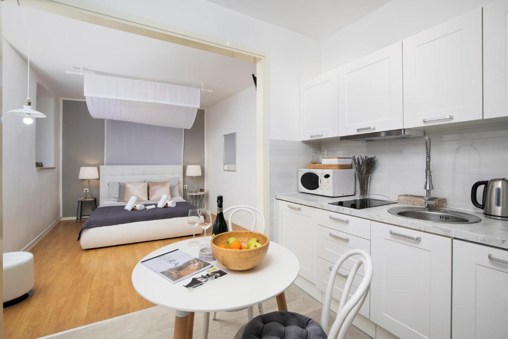 Kuchyň nebo kuchyňský kout v ubytování Kandlers street apartment
