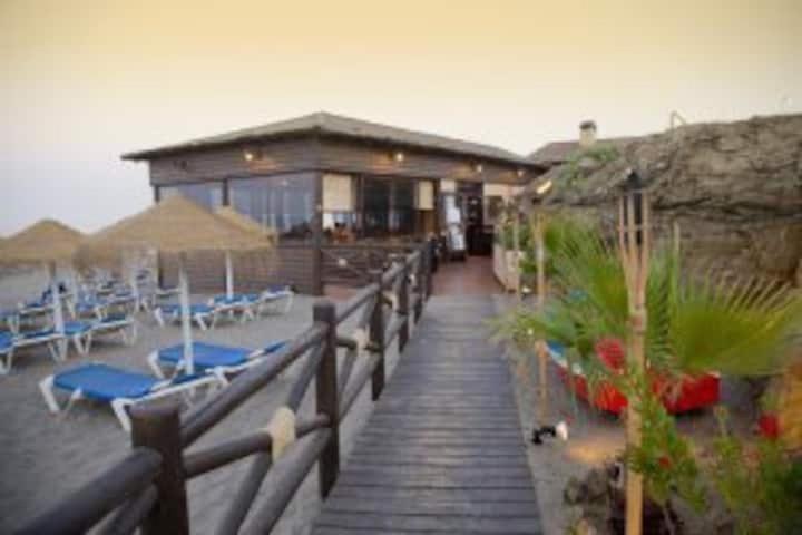 Balkón alebo terasa v ubytovaní Villa a 100 metros de la playa