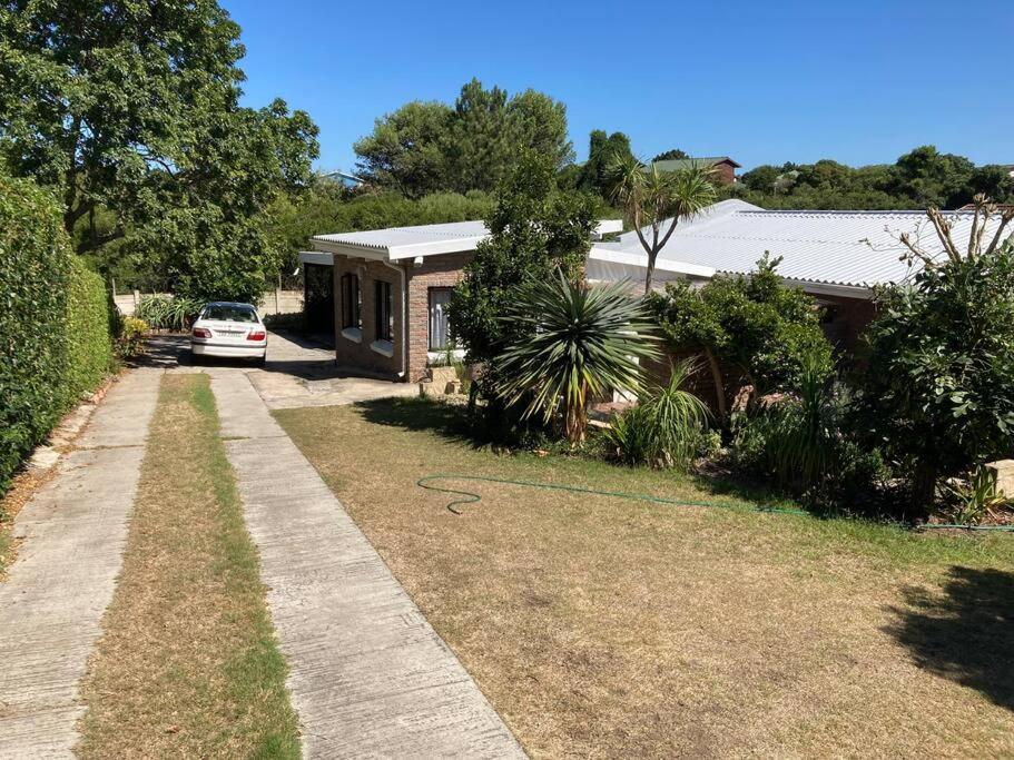 Gardenroute Accomodation 750 mtr. the beach - Image 6