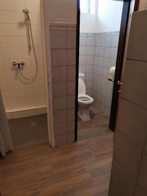 Uma casa de banho em Pension Prem