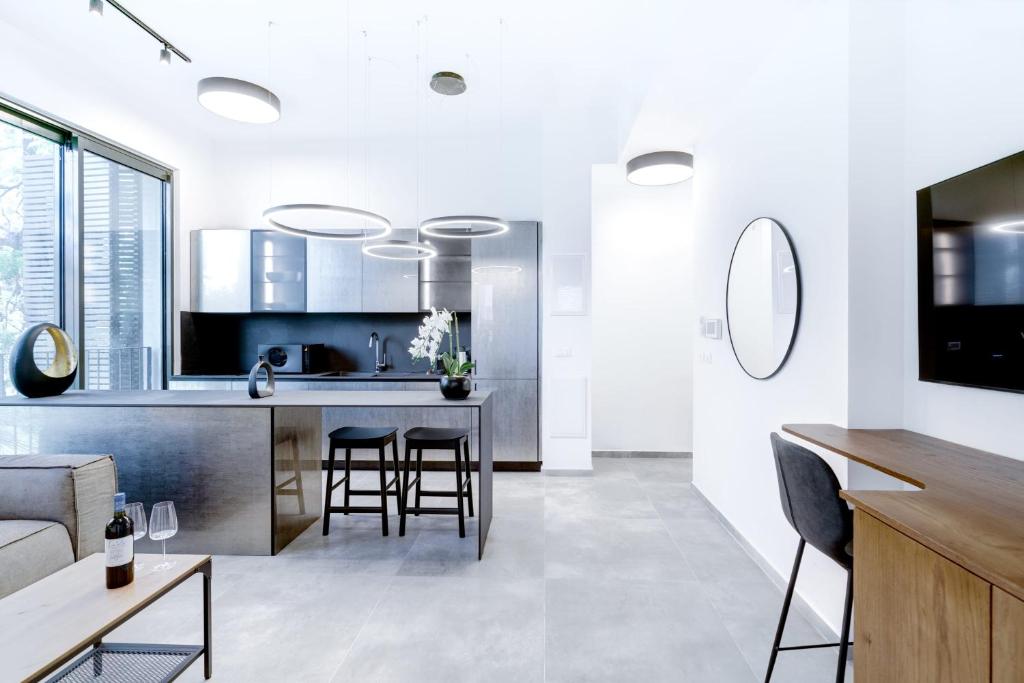 Apartment Luxury Rothschild Collection X by Airsuite, Tel Aviv, Israel