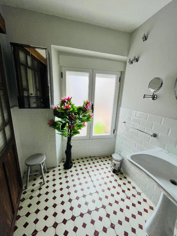 Kúpeľňa v ubytovaní Casa Santa María 2 con jardín y barbacoa