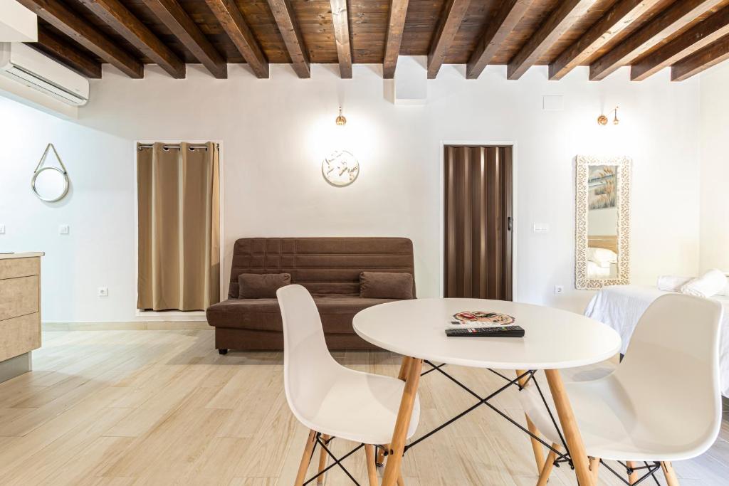 Posedenie v ubytovaní Allo Apartments Plateros Centro Jacuzzi Comunitario