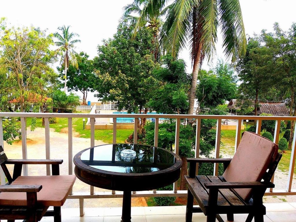Balkón nebo terasa v ubytování Pranmanee Beach Resort