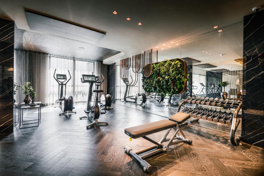 Posilňovňa alebo fitness centrum v ubytovaní Quellenhof See Lodge