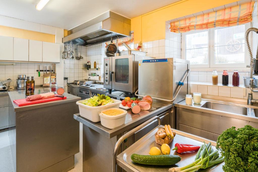 Kuchyň nebo kuchyňský kout v ubytování Bio-Bauernhof-Hotel Matlschweiger