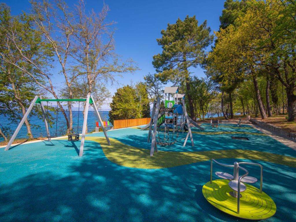 Herní místnost nebo prostor pro děti v ubytování Holiday Home Natali by Interhome