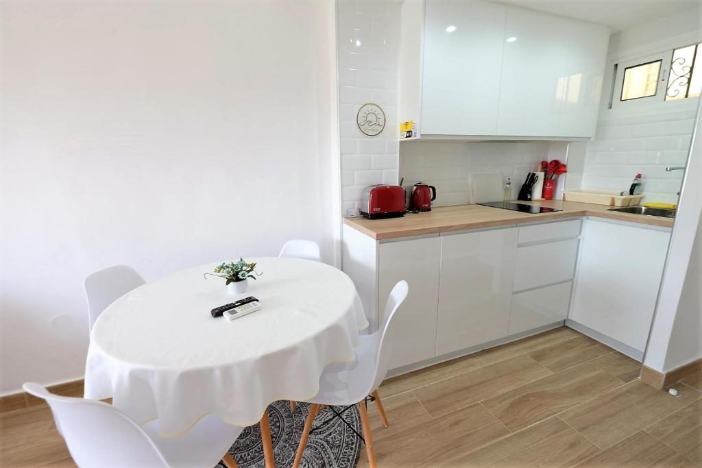 Kuchyň nebo kuchyňský kout v ubytování BENALMADENA-COSTA JUPITER - SUNSEA Apartment