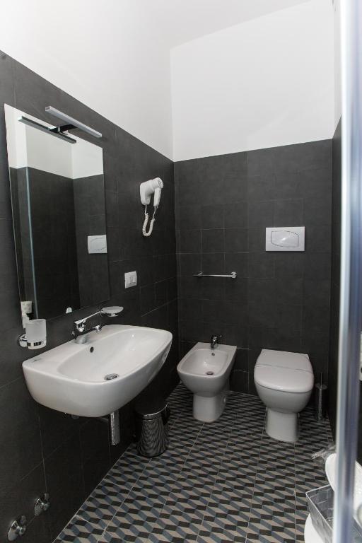 Koupelna v ubytování Malù Suites