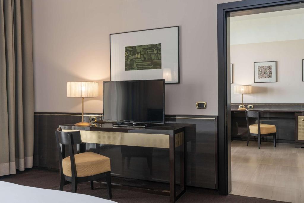 Radisson Blu Hotel N'Djamena - Suite - Piscine Ou Vue Sur La Rivière