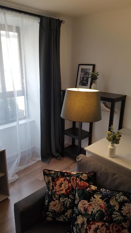 Posezení v ubytování Pasta Factory Guest Rooms