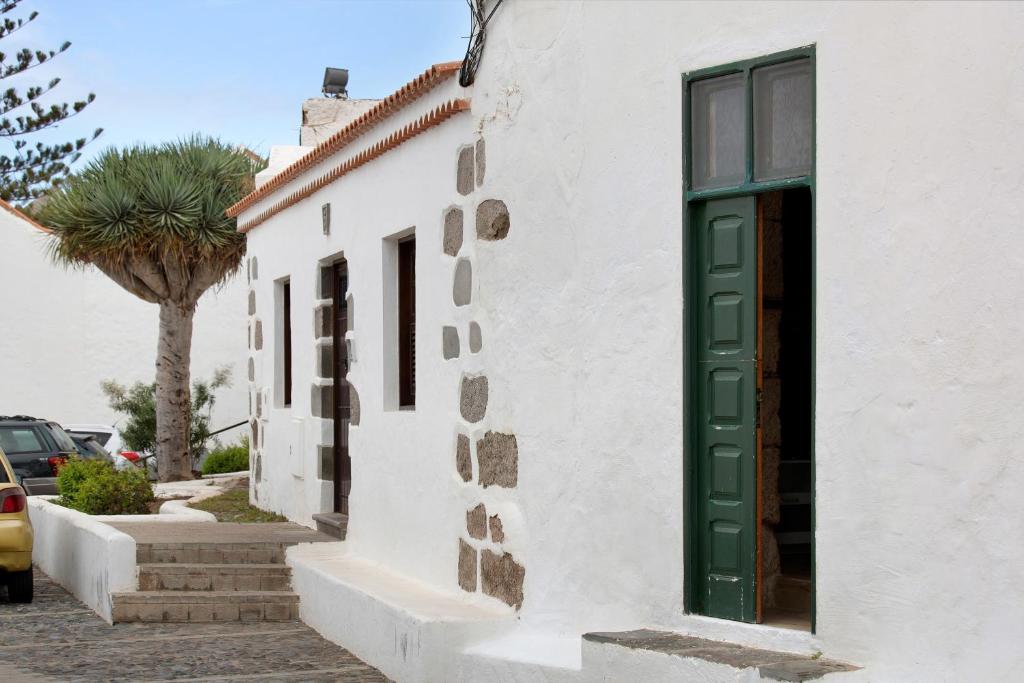 The building in which the holiday home is located