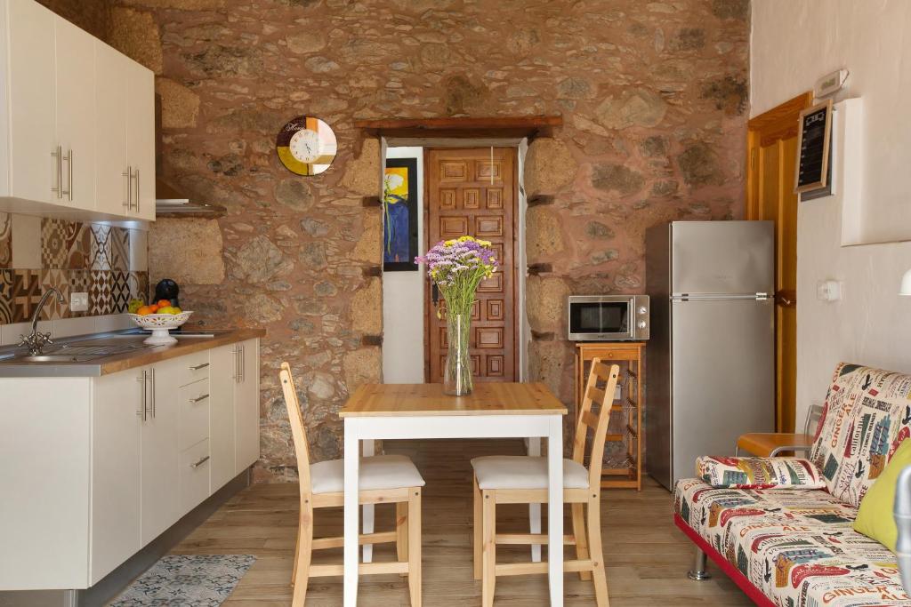 A kitchen or kitchenette at Casa Mamayana