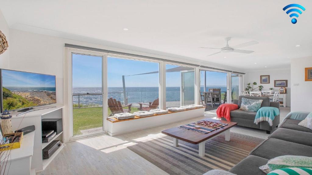 Rainbows End, Culburra Beach (updated prices 2024)