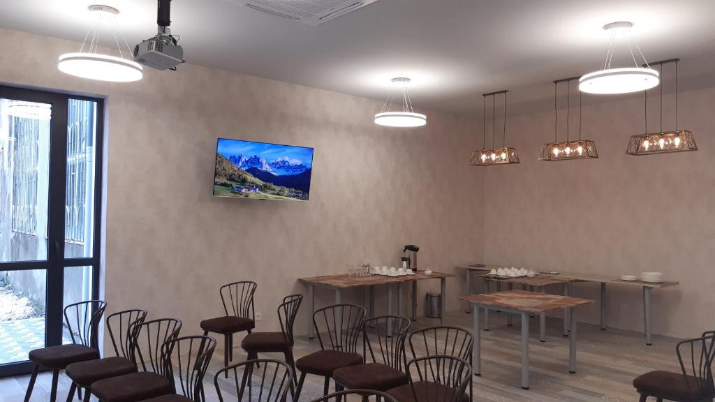 TV a/nebo společenská místnost v ubytování Hotel Autograph