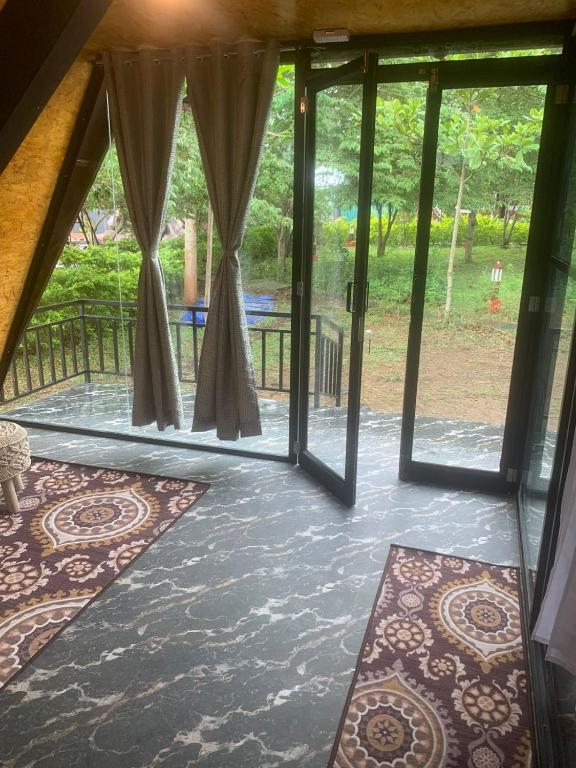 Zahrada ubytování Chalets Resort Masinagudi