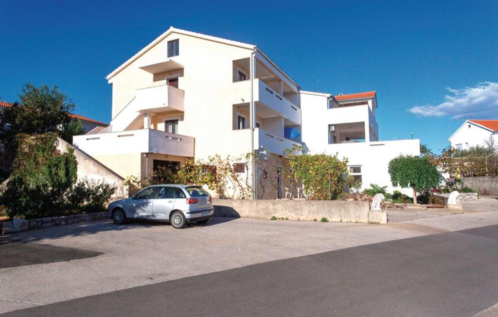 Budynek, w którym mieści się apartament