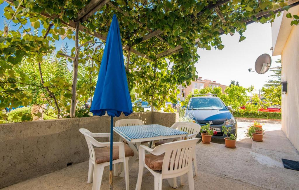 Zdjęcie z galerii obiektu Apartmani Mile w Krku