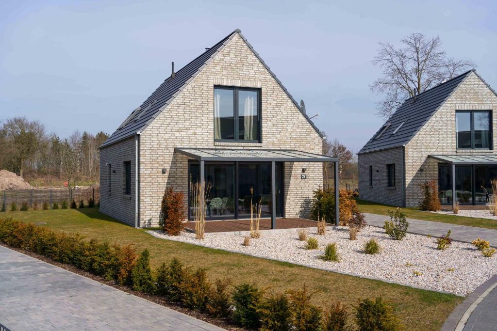 Gallery image of Ferienhaus Seeperle am Harkebrügger See mit Sauna und Kamin in Barßel