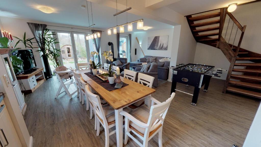 Televiisor ja/või meelelahutuskeskus majutusasutuses Haus Friedrichstr. 16a