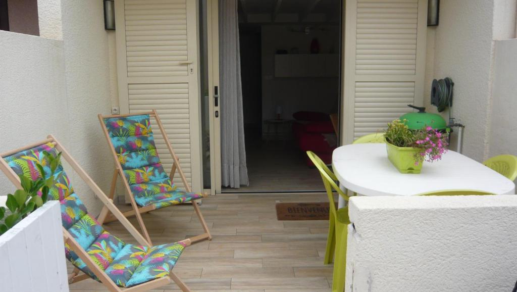 Fotografie z fotogalerie ubytování MAISONNETTE AU BORD DE L ETANG v destinaci Leucate
