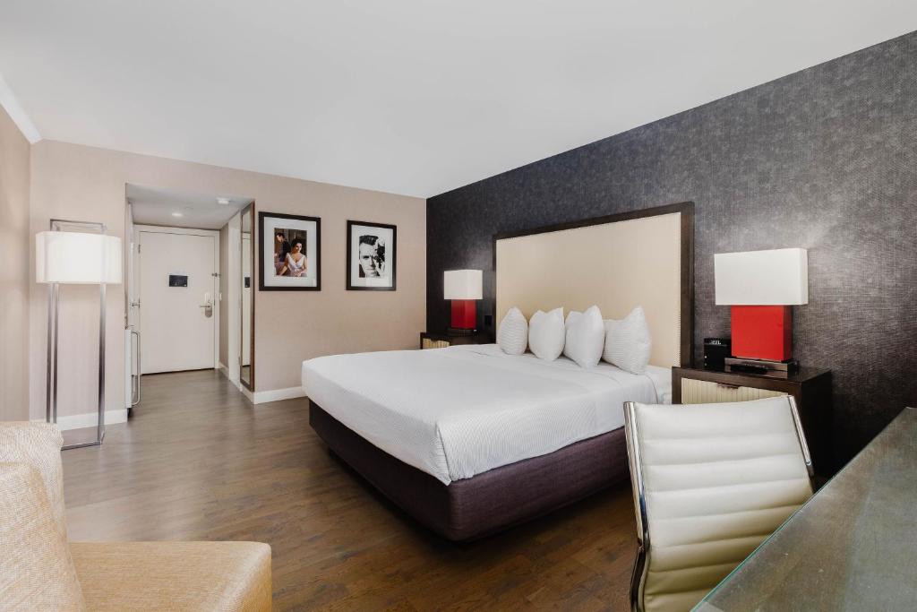2500 Penn, a Placemakr Experience - Junior Studio