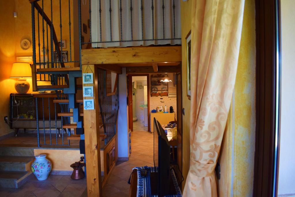 A kitchen or kitchenette at Villa azzurra tra le coste del sud
