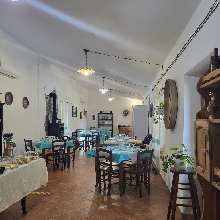 Restaurace v ubytování Agriturismo Su Barcu