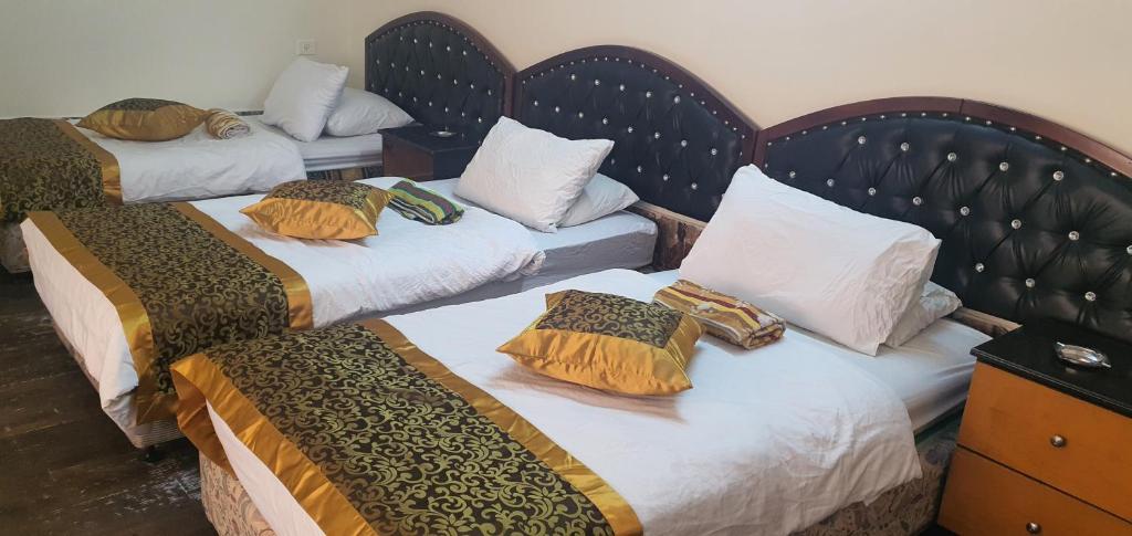 Gallery image of Crystal Hotel فندق كريستال in Nablus