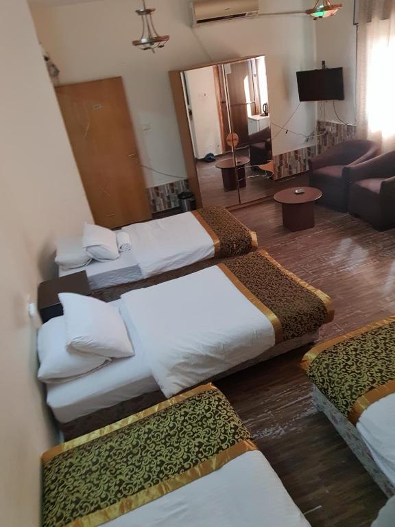 Crystal Hotel فندق كريستال - Economia Quadruplas Quadruplas