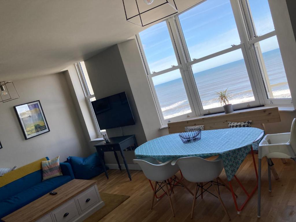 SEAVIEW North Bay Holiday Home Apartment Scarborough, Scarborough