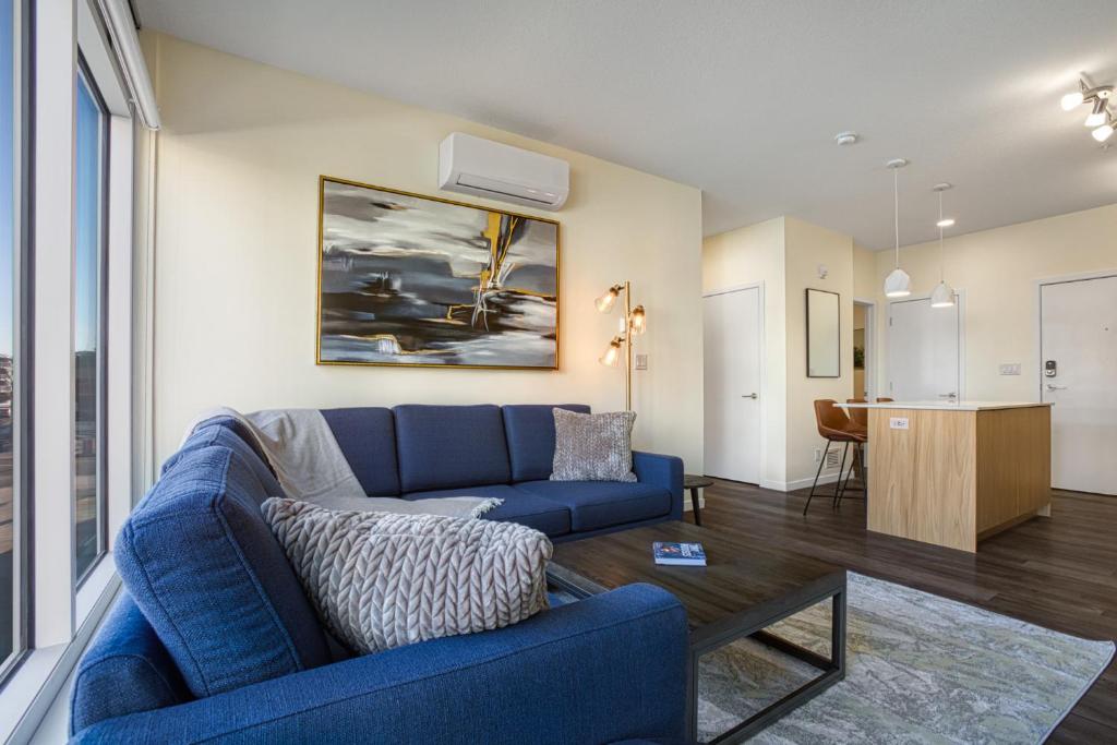 Remote work Oasis w/ Large Private Office & Island - Housity