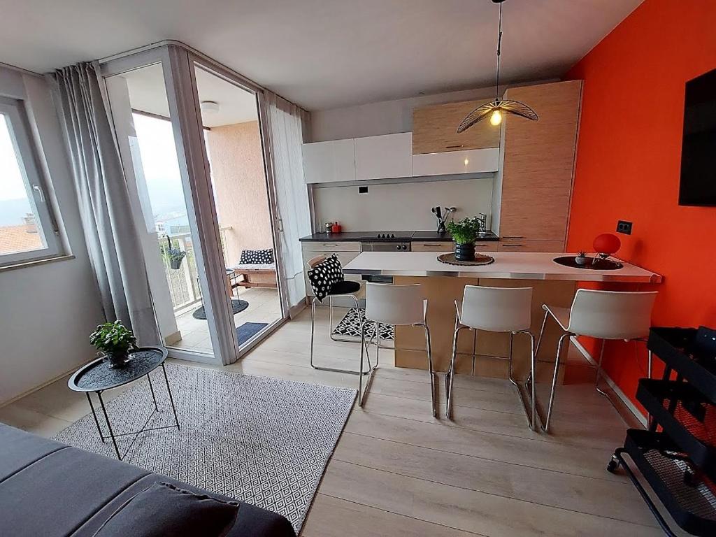 Posedenie v ubytovaní Urban Nest, sunny apartment 4 stars Rijeka