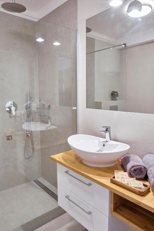 Office Park Aparthotel - One-Bedroom Apartment