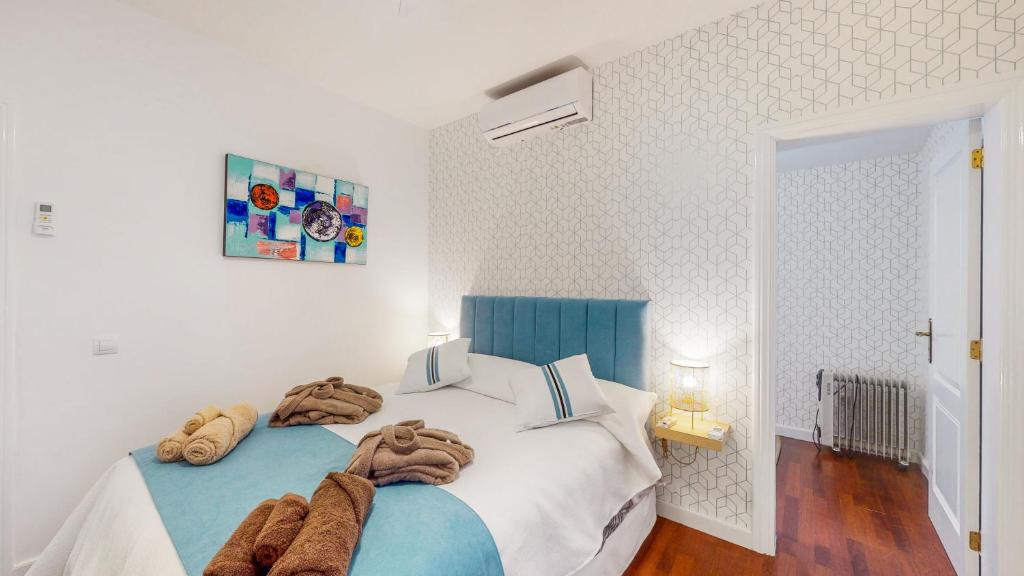 Postel nebo postele na pokoji v ubytování VILLA ANIL Lanzarote