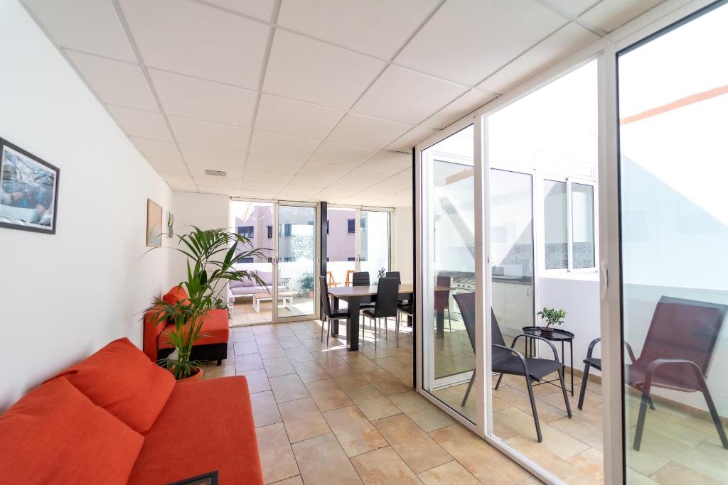 Posezení v ubytování Un Lugar House Canteras - Coliving