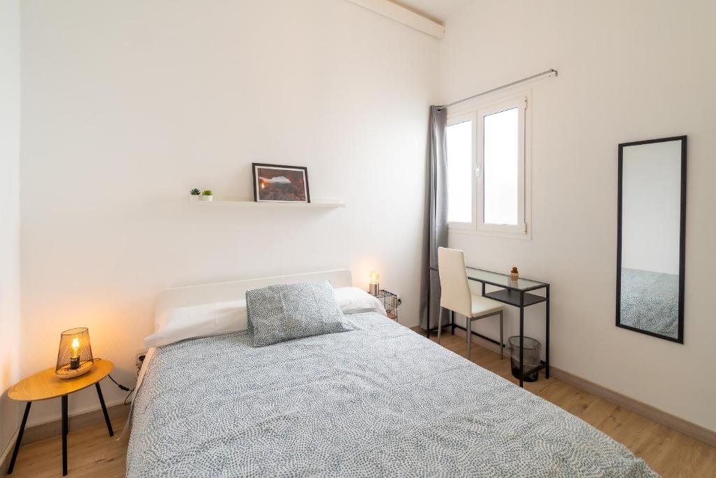 Postel nebo postele na pokoji v ubytování Un Lugar House Canteras - Coliving
