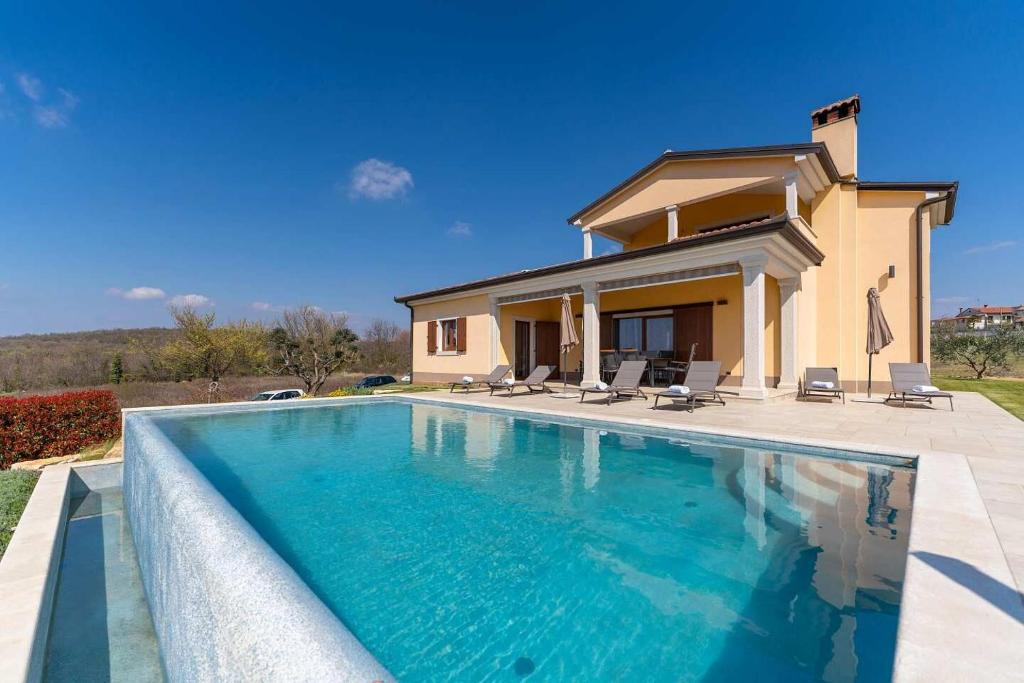 Villa Kadore