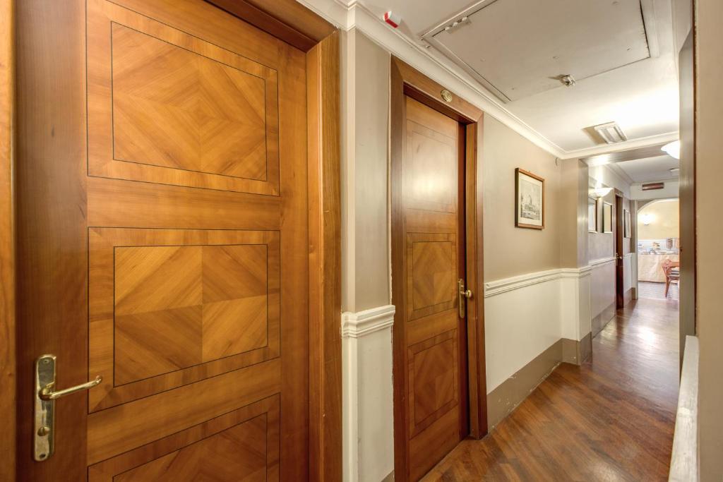 Fotografie z fotogalerie ubytování Hotel St. Moritz v Římě
