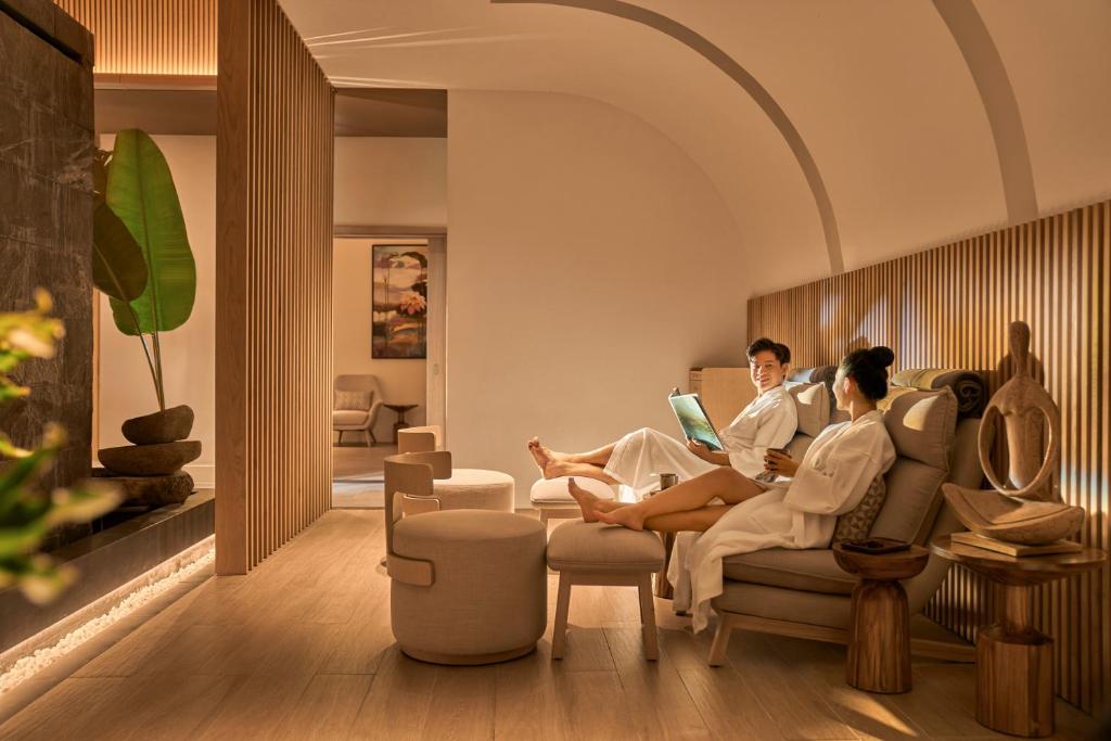 Hóspedes ficando em Holiday Inn Resort Ho Tram Beach by IHG
