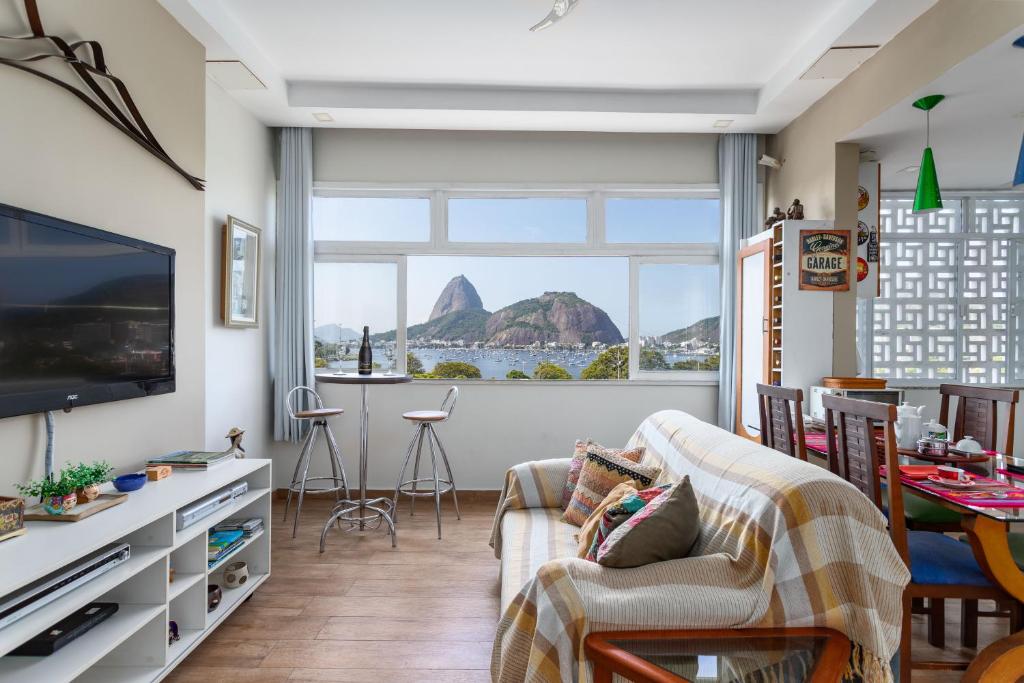 Charmoso Apartamento na Praia de Botafogo - Housity