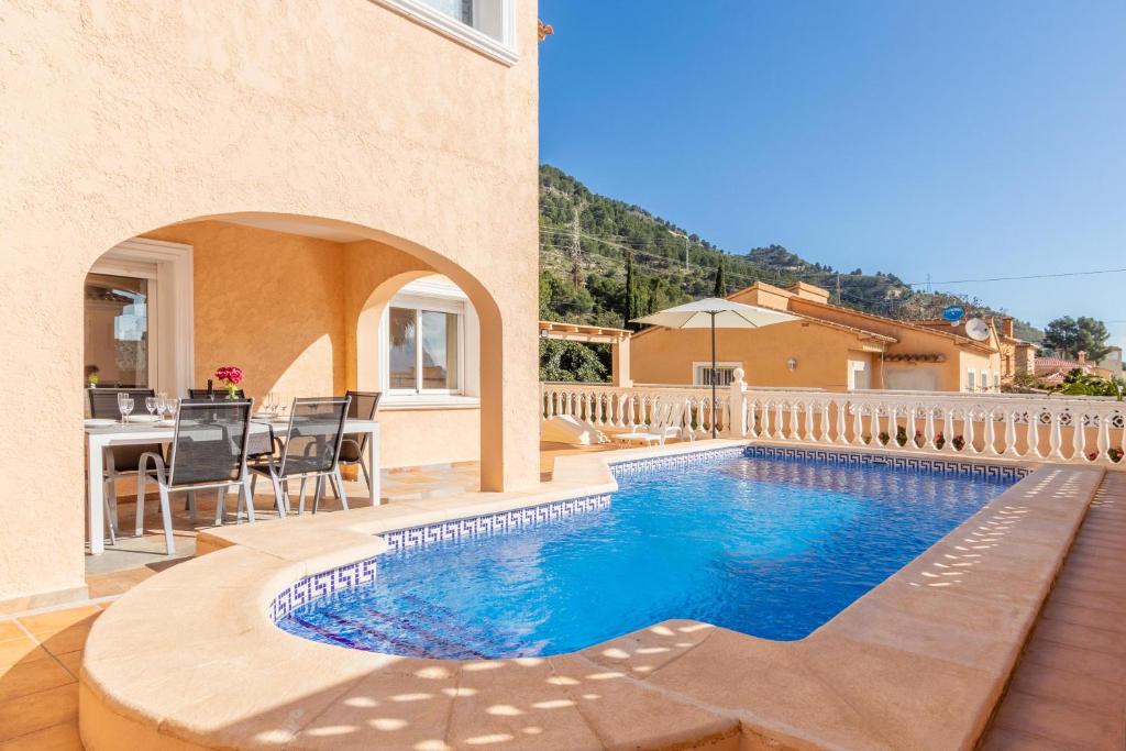The swimming pool at or close to Villa Galicia