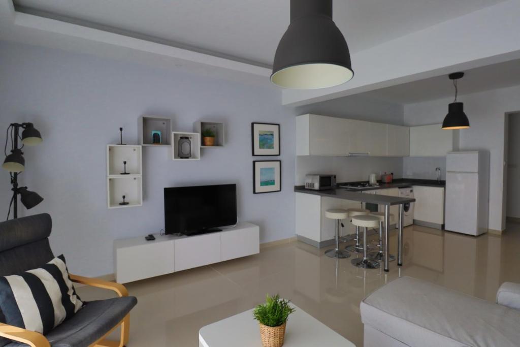 Caesar Beach Villas and Apartments - Habitación Familiar