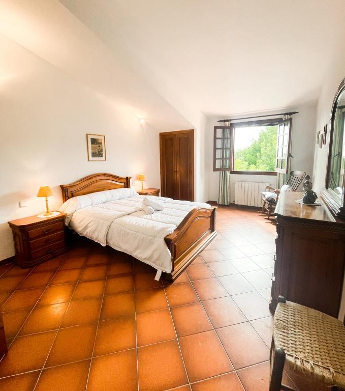Postel nebo postele na pokoji v ubytování Villa La Torreta REF 056