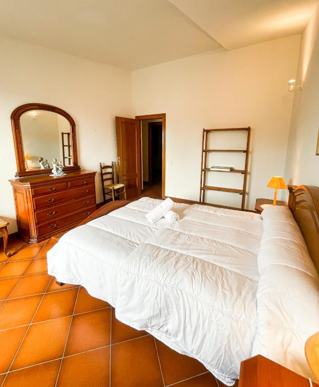 Postel nebo postele na pokoji v ubytování Villa La Torreta REF 056