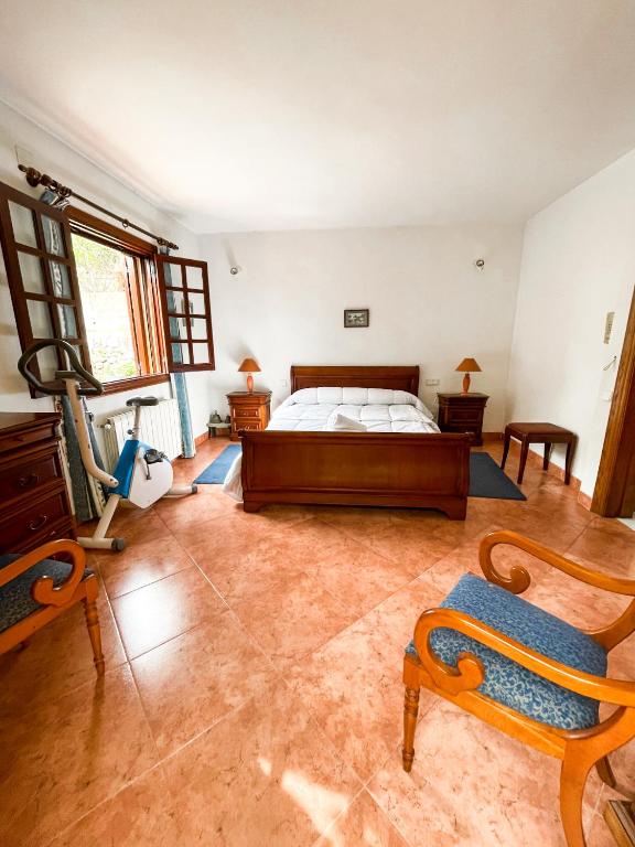 Postel nebo postele na pokoji v ubytování Villa La Torreta REF 056